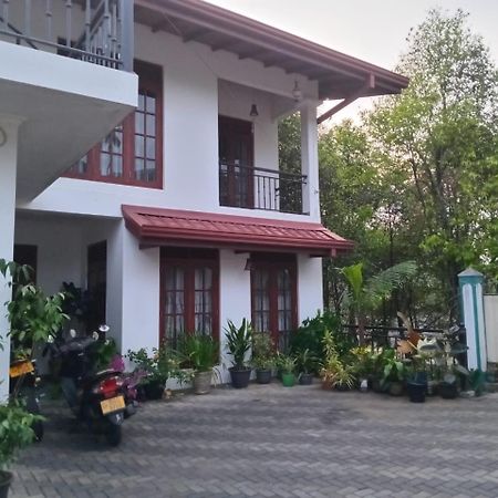 Sun Set Forest Villa Kandy Exterior foto