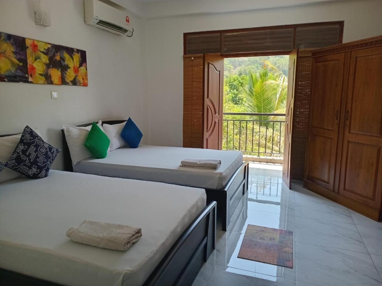 Sun Set Forest Villa Kandy Exterior foto