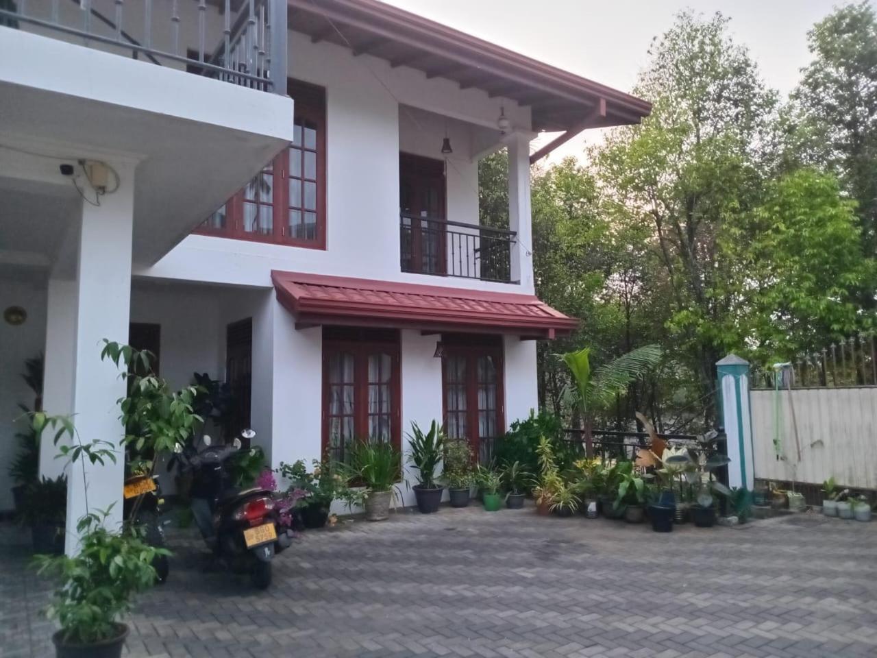 Sun Set Forest Villa Kandy Exterior foto